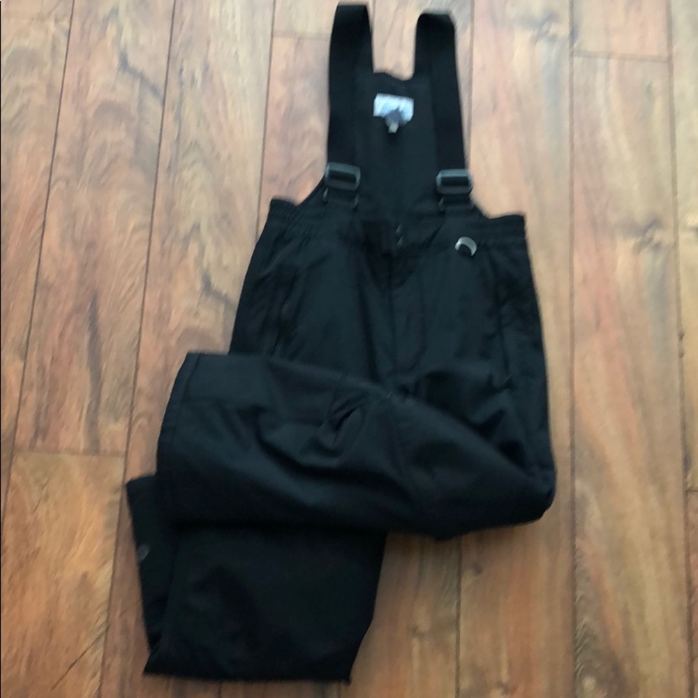 Kids black ski pants with bib size M